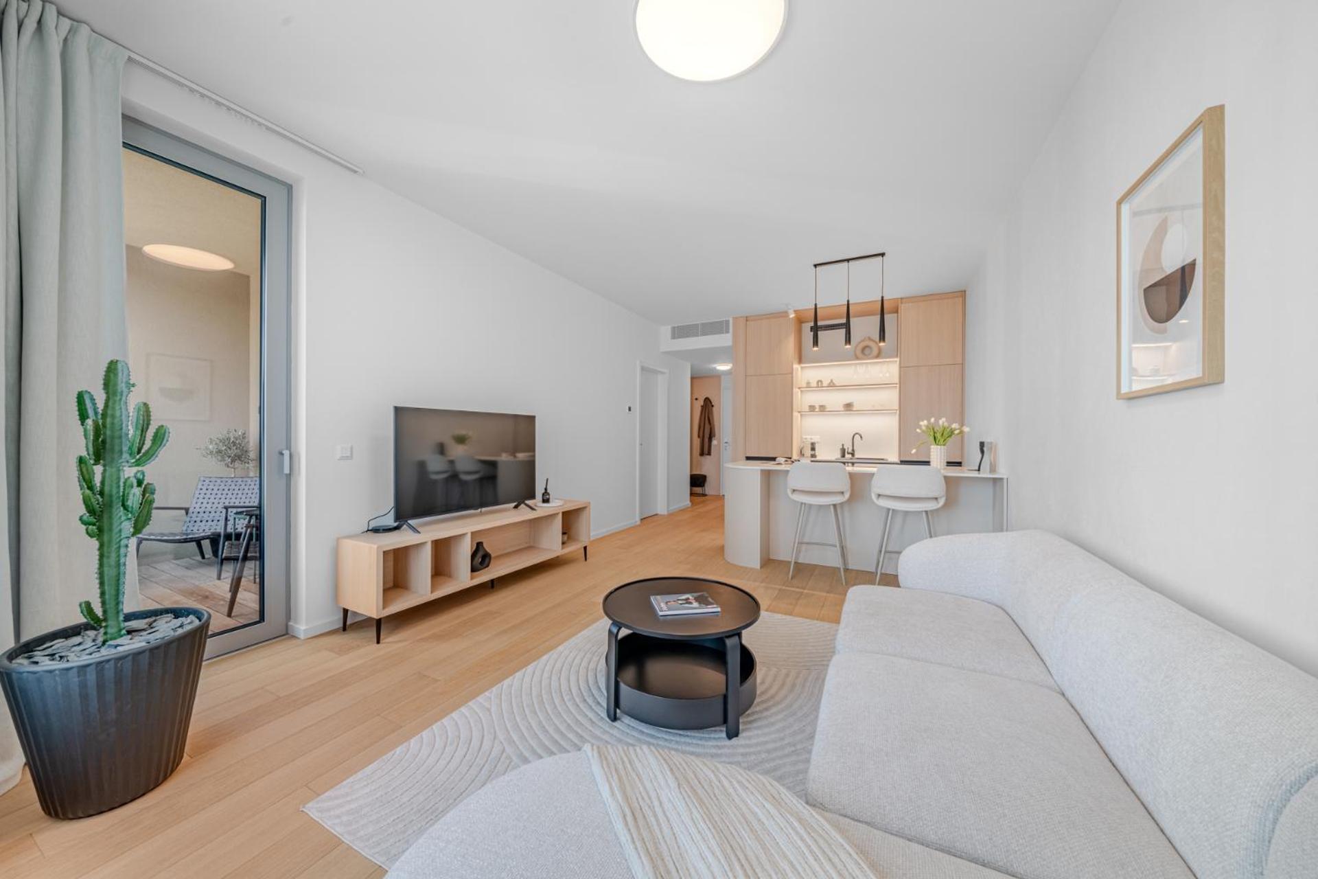 Cloud 9 Sky Park Elegance - Brand New With Stunning Views * Pozsony