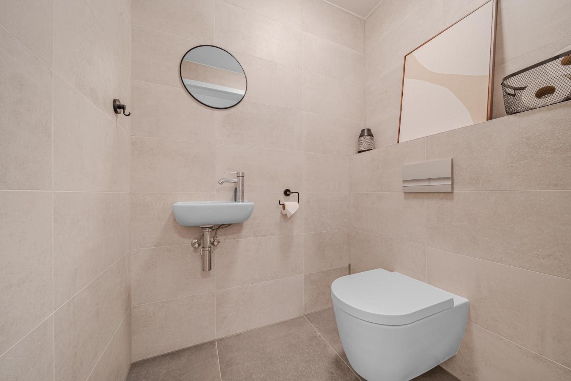 Cloud 9 Sky Park Elegance - Brand New With Stunning Views * Pressburg
